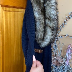 MICHAEL KORS BRAND NEW NAVY BLUE FUR SWEATER!💙